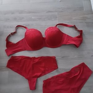City Chic Plus Size Red lace bra and panty…